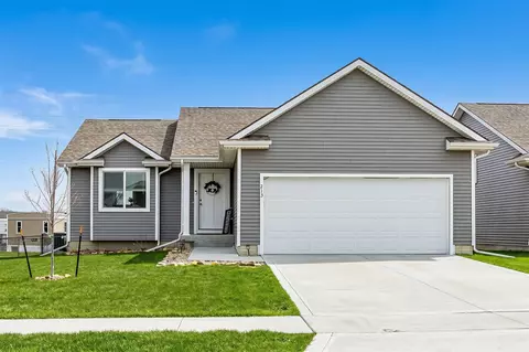 213 NE Adams Ave, Elkhart, IA 50073