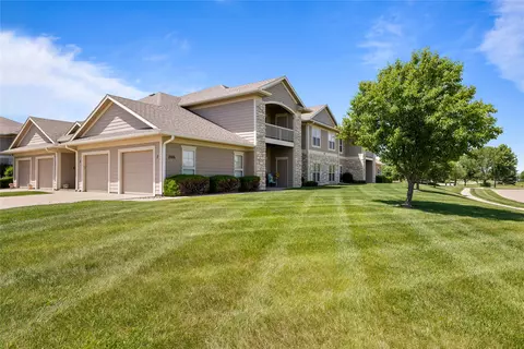 2606 NE Oak Dr #4, Ankeny, IA 50021