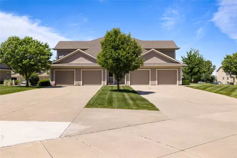 2606 NE Oak Dr #4, Ankeny, IA 50021
