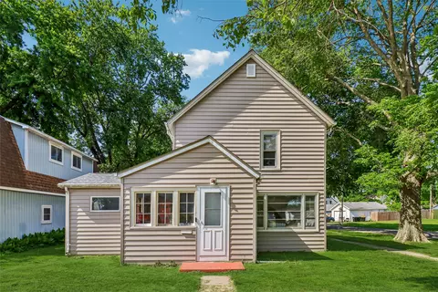 400 W Spring St, Colfax, IA 50054