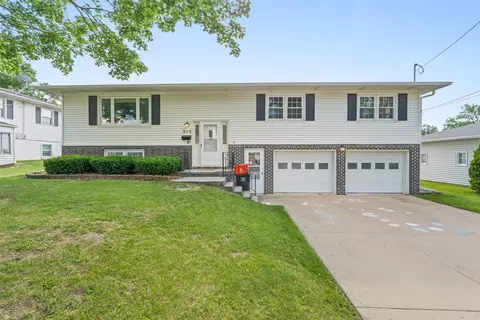 313 Lynwood Ave, Ottumwa, IA 52501