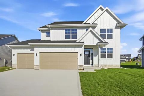 2406 NW 29th St, Ankeny, IA 50023