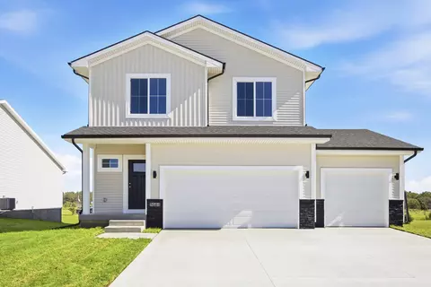 5664 Brook View Ave, Des Moines, IA 50317