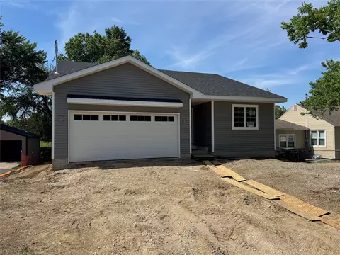 306 Herold Ave, Des Moines, IA 50315