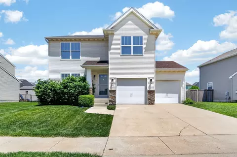 3321 Maple Dr SW, Bondurant, IA 50035