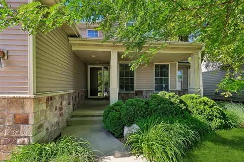15703 Aurora Ave, Urbandale, IA 50323