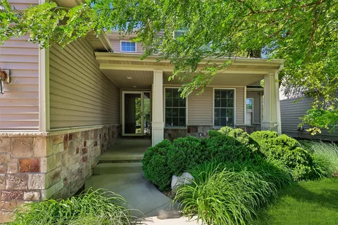 15703 Aurora Ave, Urbandale, IA 50323