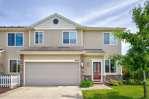 8462 Cody Dr, West Des Moines, IA 50266