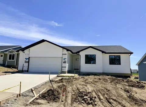 206 S Walnut Dr, Norwalk, IA 50211