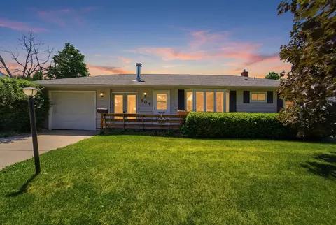 804 N Court St, Toledo, IA 52342