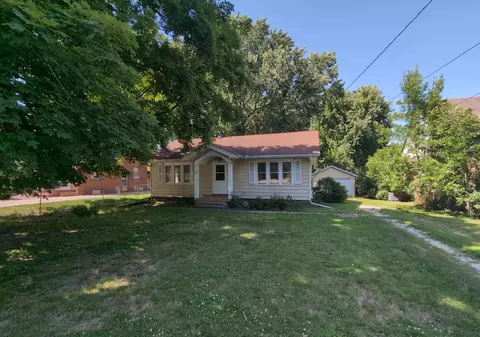 3827 Adams Ave, Des Moines, IA 50310