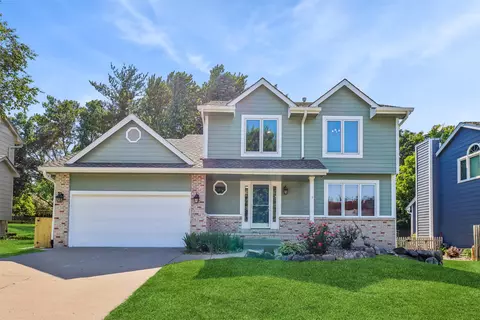 2150 NW 138th St, Clive, IA 50325