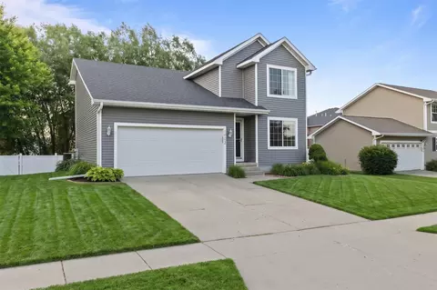 1002 Poe Ave, Ames, IA 50014