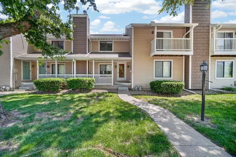 157 52nd St, West Des Moines, IA 50265