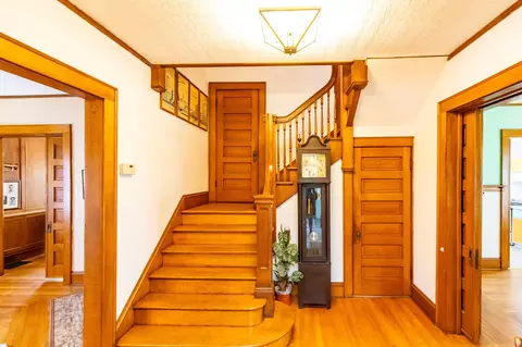 3719 Cottage Grove Ave, Des Moines, IA 50311