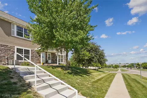 3051 SW White Birch Dr, Ankeny, IA 50023