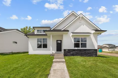 304 Veterans Blvd, Knoxville, IA 50138