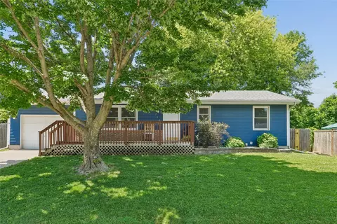 713 Pearl St, Cambridge, IA 50046