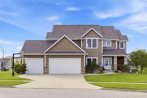 2480 Mason Cir, Van Meter, IA 50261