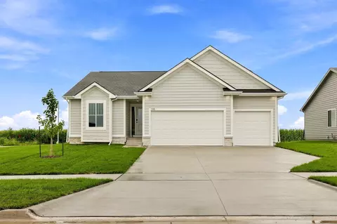 395 NW Ashley Ave, Waukee, IA 50263