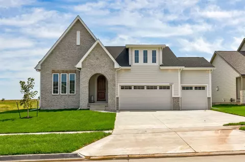 3207 SE Bannister Dr, Ankeny, IA 50021