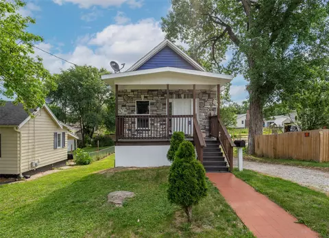 2413 SE 8th St, Des Moines, IA 50315