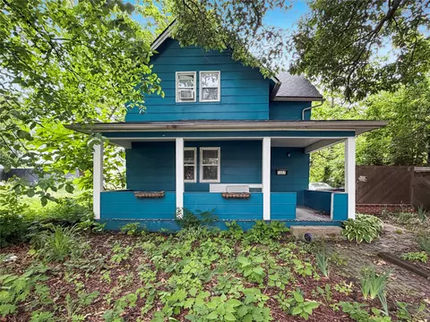 1357 23rd St, Des Moines, IA 50311