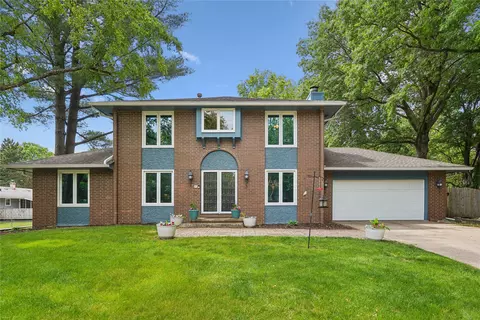 2816 Watrous Ave, Des Moines, IA 50321