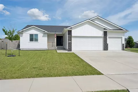 1215 NW 29th St, Ankeny, IA 50023