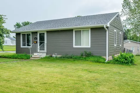 1907 S 7th Ave E, Newton, IA 50208