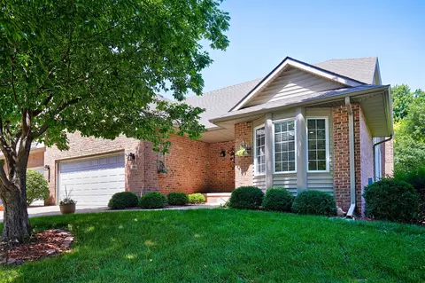 5961 Dakota Dr, West Des Moines, IA 50266