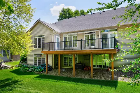 5961 Dakota Dr, West Des Moines, IA 50266