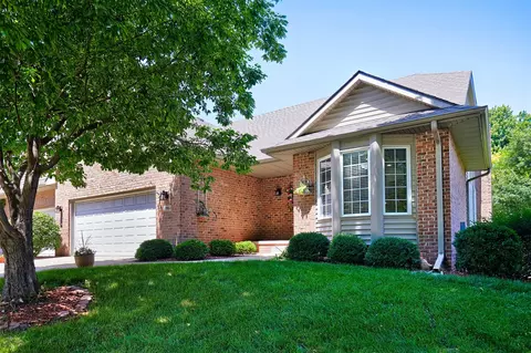 5961 Dakota Dr, West Des Moines, IA 50266