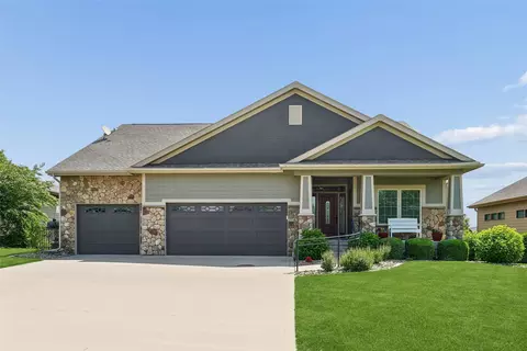 2743 NW 167th Ct, Clive, IA 50325