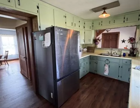 Kitchen - 34697 Beechnut Rd, Carson, IA 51525 photo 1 of 2