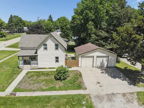 101 3rd St NE, Mitchellville, IA 50169