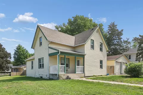 101 3rd St NE, Mitchellville, IA 50169