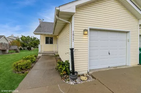 1017 10th Ave NW, Altoona, IA 50009