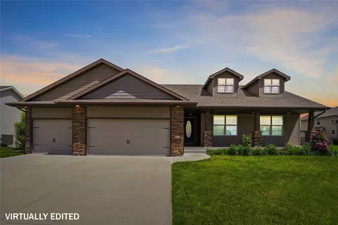517 28th St SE, Altoona, IA 50009