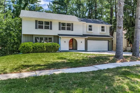 713 47th St, West Des Moines, IA 50265
