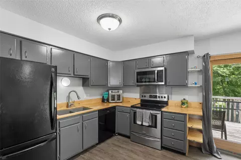 2824 SE 10th St, Des Moines, IA 50315