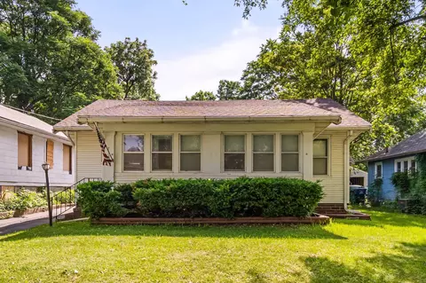 2337 Amherst St, Des Moines, IA 50313