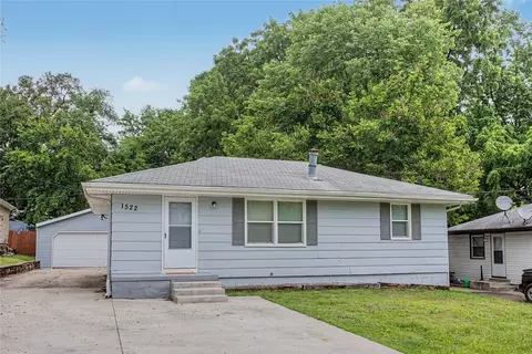 1522 E Park Ave, Des Moines, IA 50320