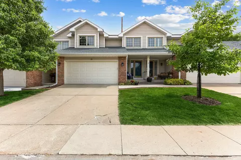 4400 Ep True Pkwy #19, West Des Moines, IA 50265
