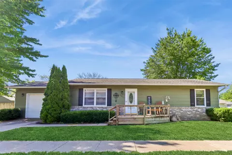 1501 N 9th Avenue Pl E, Newton, IA 50208