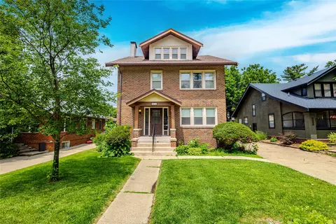 4615 Kingman Blvd, Des Moines, IA 50311