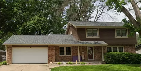 3410 48th St, Des Moines, IA 50310