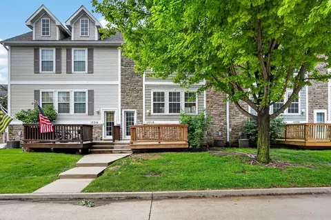 15218 Greenbelt Dr, Urbandale, IA 50323