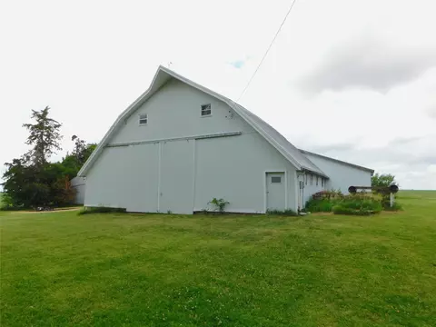 929 320th St, Woodward, IA 50276