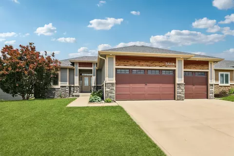 5509 149th St, Urbandale, IA 50323